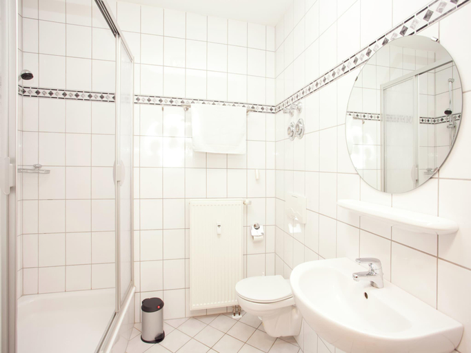 Bathroom 3, Peaceful Villa in Borstendorf, Erzgebirgskreis