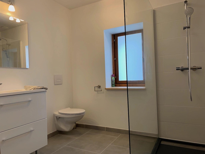 Bathroom 3, Luxurious Villa in Cazaubon with Swimming Pool, Gers
