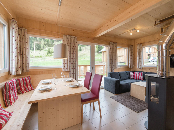 Food & Drinks 4, Attractive chalet with hot tub, Murau