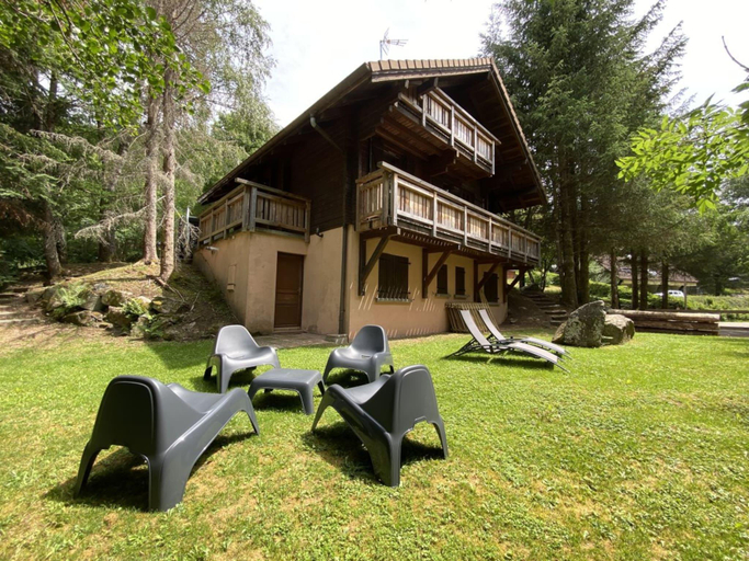 Exterior view 2, Chalet in La Bresse with Mountain Views, Vosges