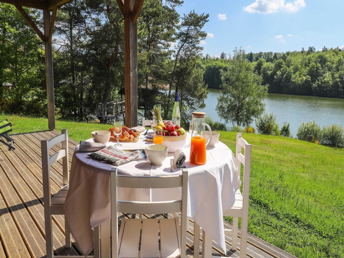 Balcony/terrace, 6-Person Wooden Chalet in Correze, Corrèze