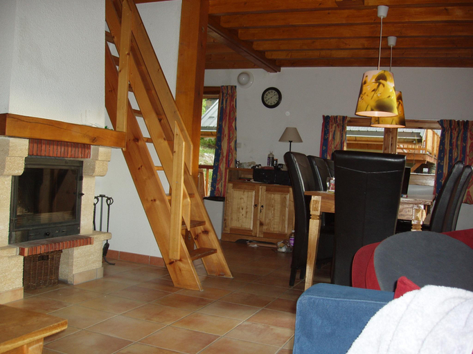 Others 5, Chalet in Huez near Ski Slope, Isère