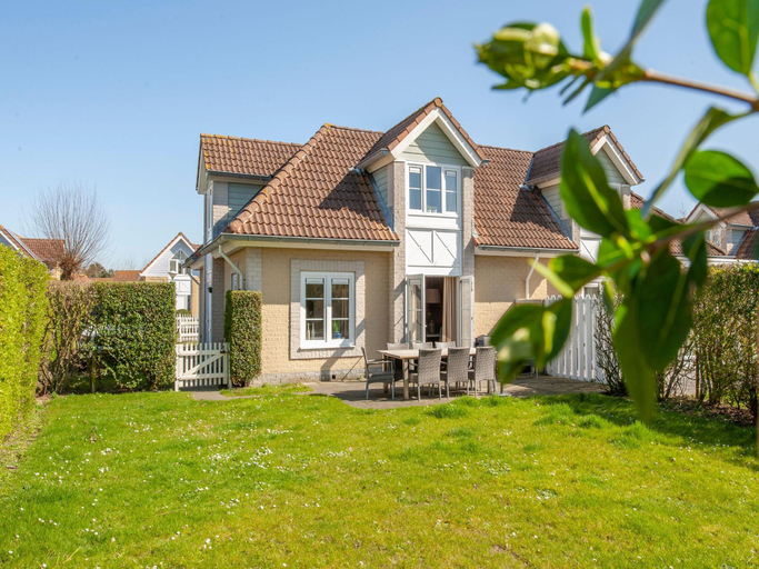 Others 3, Villa 1 km from the Beach, Noord-Beveland