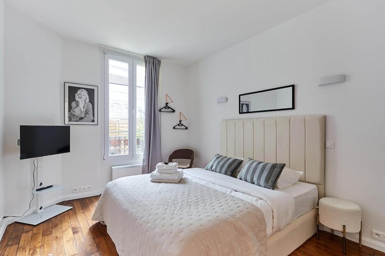 Others 5, Charming 1 bedroom apartment Eiffel Tower, Paris
