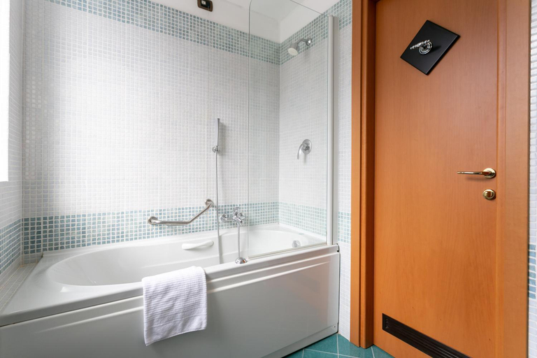 Bathroom 2, Hotel Mirage, Sure Hotel Collection by Best Western, Milano