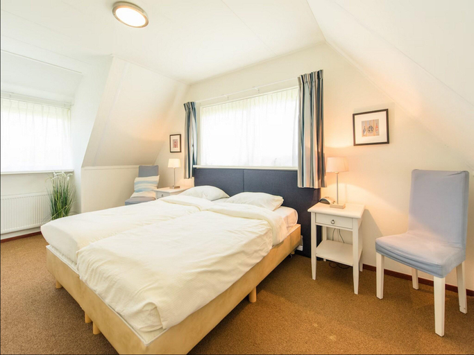 Bedroom 3, Hollum Villa with Shared Pool, Ameland