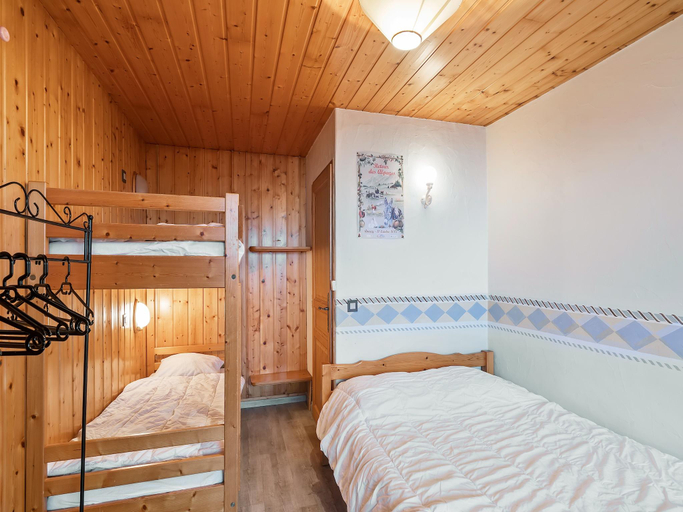 Bedroom 2, Magnificent chalet with balcony, Savoie