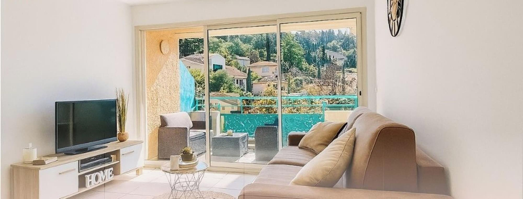 Room 1, Quiet Studio Swimming Pool Roquebrune, Alpes-Maritimes