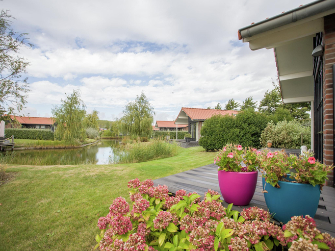Others, Chalet in Kattendijke near Eastern Scheldt, Goes