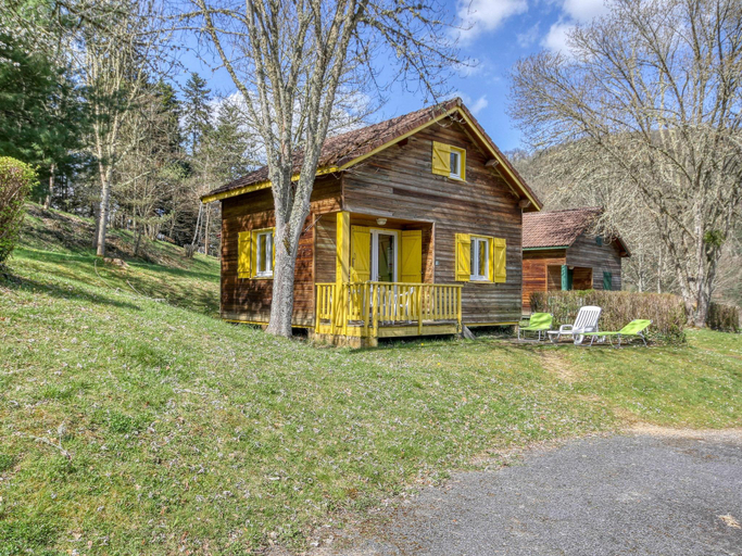 Exterior view 5, Chalet for 5 with Mezzanine, Puy-de-Dôme