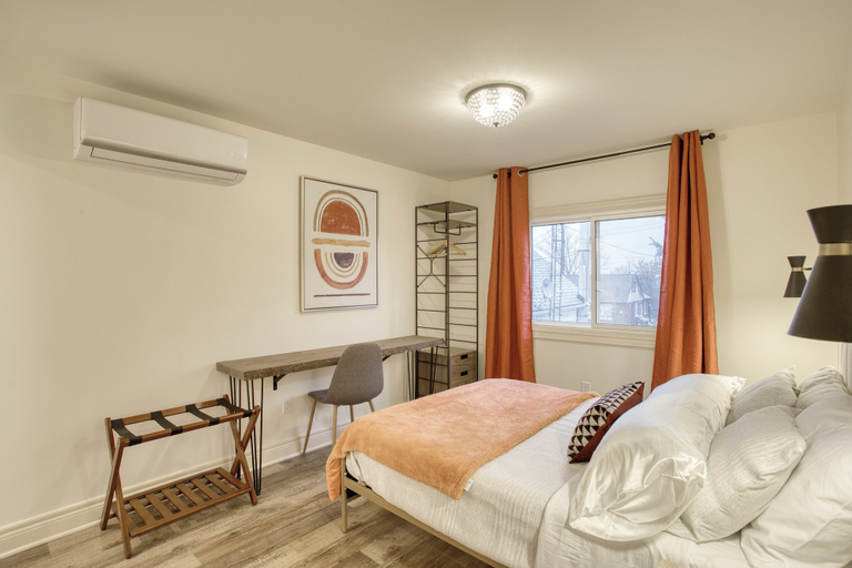 Room 1, Comfort Home Stays in Niagara Benchlands, Niagara