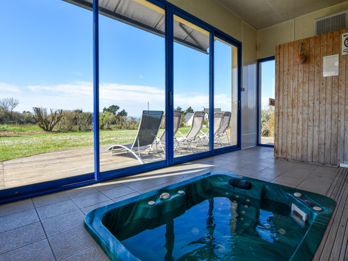 Gym/fitness 5, Seaside Villa with Pool in Moëlan, Finistère