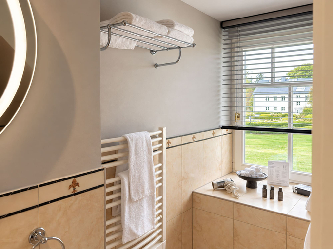 Bathroom 4, THE RESET, Mecklenburgische Seenplatte