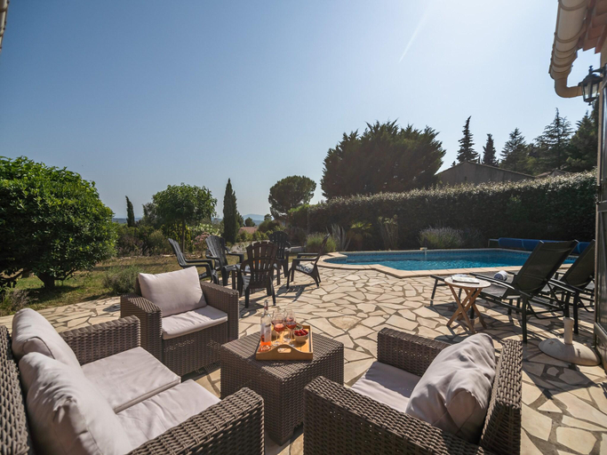 Balcony/terrace 3, Relaxing Villa Near Lake & Beaches, Hérault