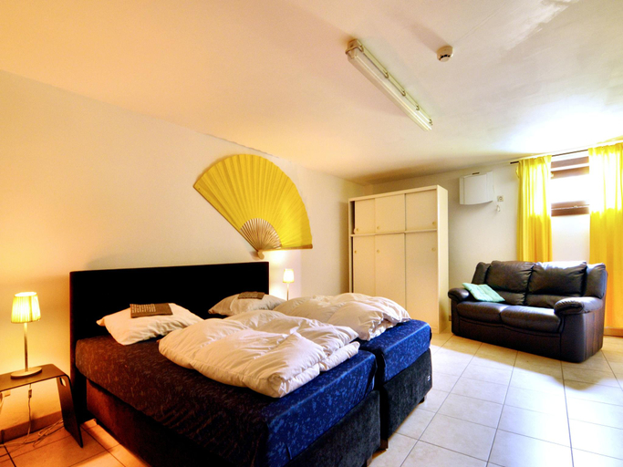 Bedroom 2, Elegant Villa with Sauna, Luxembourg