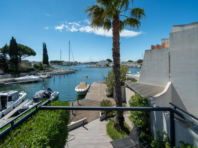 Others 4, Villa in Le Grau du Roi with Stunning Sea Views, Gard