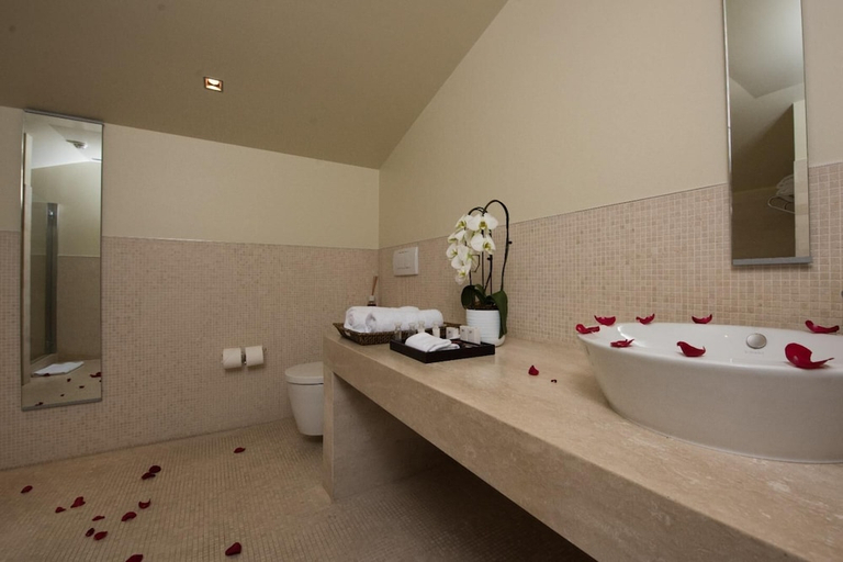 Bathroom 3, Ajia Hotel, Beykoz
