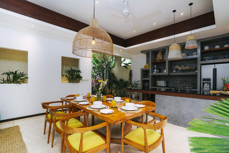 Food & Drinks 5, Frangipani Villa Jingga at Berawa, Badung