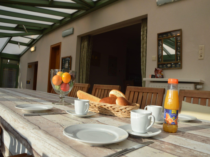 Food & Drinks, Villa in Middelkerke near the Beach, West-Vlaanderen