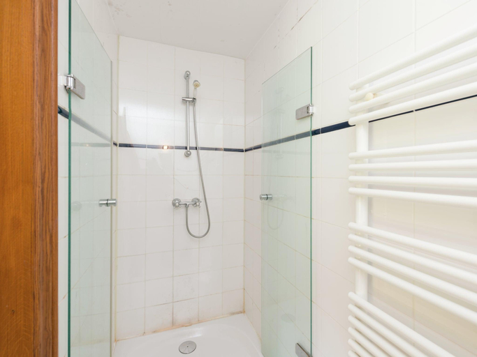 Bathroom 3, Spacious Retreat in Warizy, Luxembourg