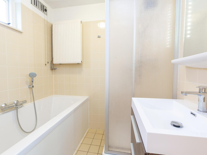 Bathroom 3, Dune Villa in Kijkduin with Sauna, The Hague