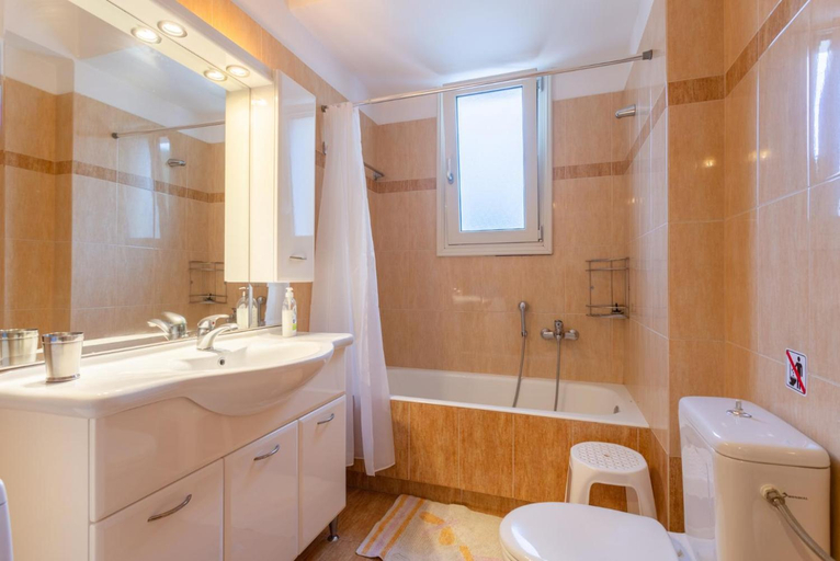 Bathroom 3, Villa Mary, Crete