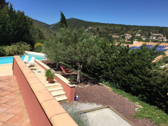 Garden 5, Villa in Caunes-Minervois with Private Pool, Aude