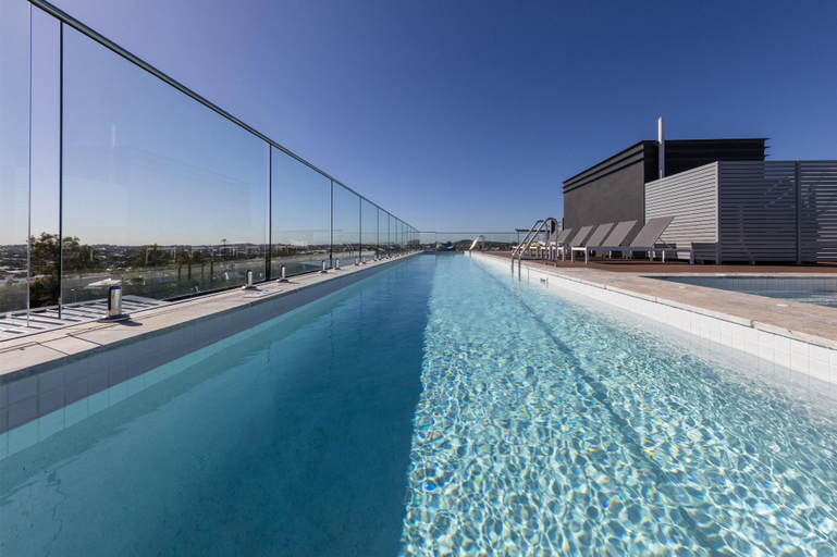Sport & Beauty 3, Oaks Brisbane Woolloongabba Suites, Brisbane