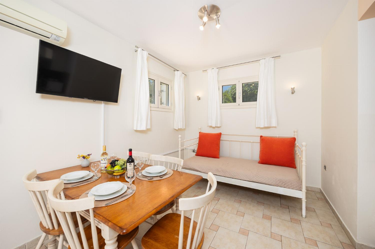 Others 5, Villa Semeli, Ionian Islands