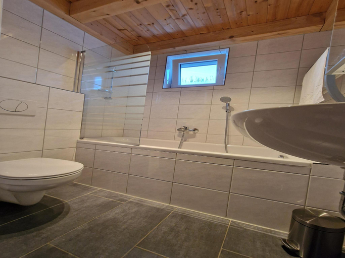 Bathroom 3, Chalet in Kotschach by Ski Slopes, Hermagor