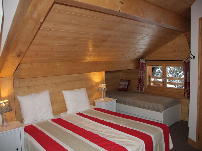 Bedroom 3, Chalet in Les Gets with Ski-InSki-Out Access, Haute-Savoie