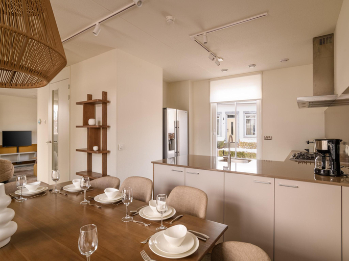 Food & Drinks 4, Kids Villa in Maastricht with Playground Access, Limburg