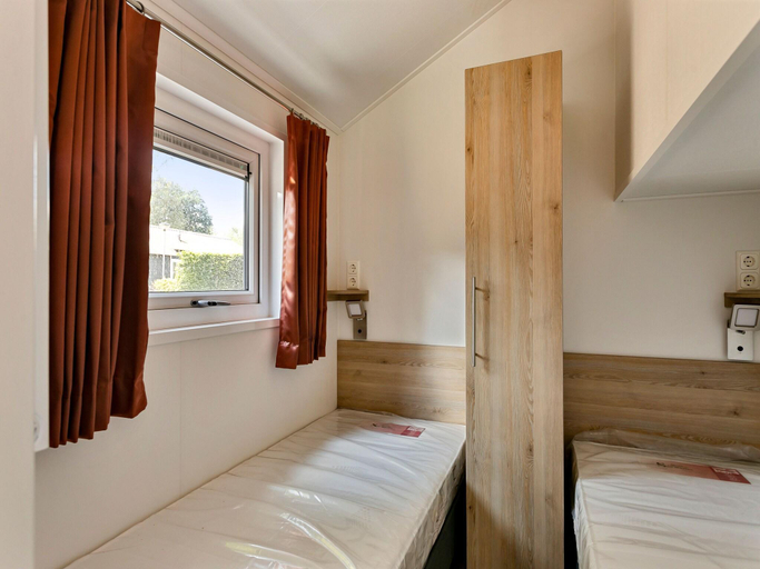 Bedroom 3, Premium Lodge Near Recreation Lake, Hellendoorn