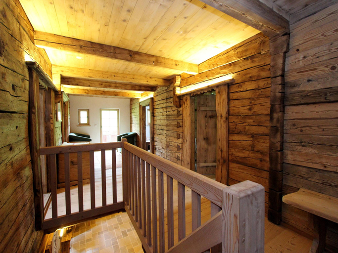 Others 4, Chalet in Tyrol on St. Johanns Ski Slope, Kitzbühel
