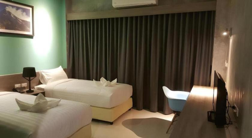 Bedroom 4, The Peak Boutique Hotel, Phra Phrom