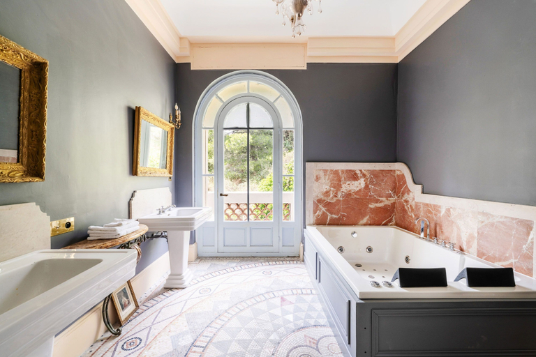 Room 4, Les Hauts de Cassis in Cassis, Bouches-du-Rhône
