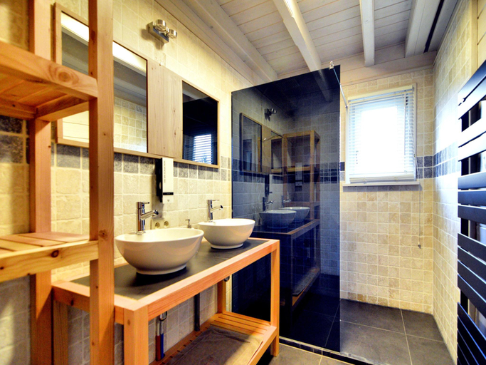 Bathroom 3, Peaceful Septon chalet spa, Luxembourg