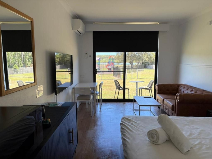 Room 2, Waterview Motel Sussex Inlet, Shoalhaven - Pt B