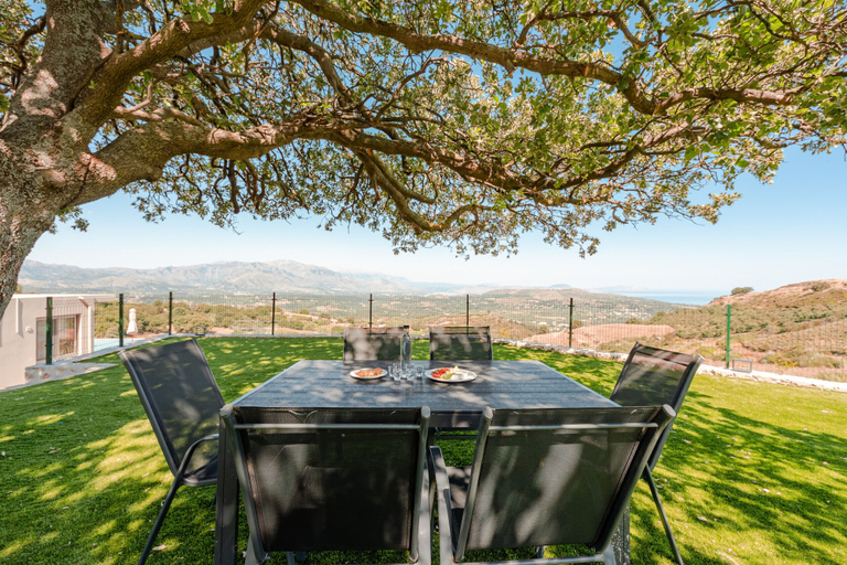 Garden 2, Thaloria Villa, Crete