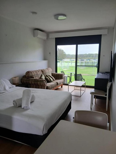 Room 5, Waterview Motel Sussex Inlet, Shoalhaven - Pt B