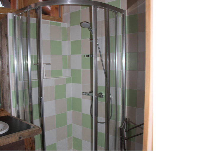 Bathroom 5, Chalet in Les Gets with Ski-InSki-Out Access, Haute-Savoie