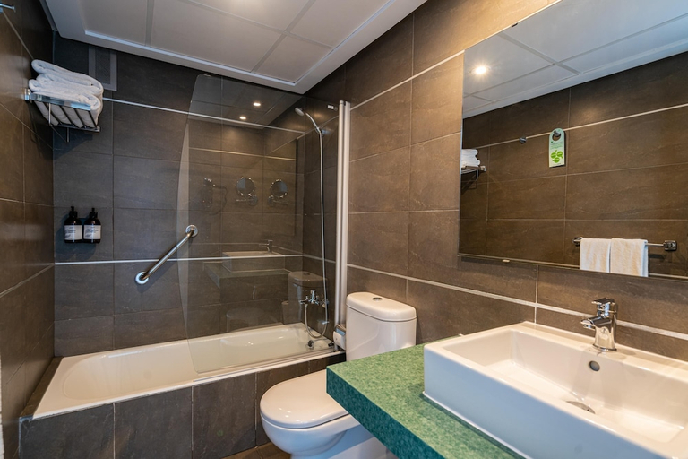 Bathroom 4, THB Sa Coma Platja, Baleares