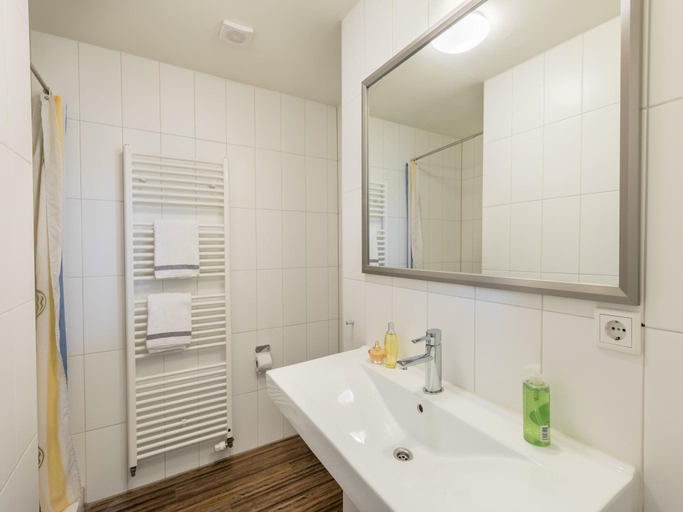 Bathroom, Villa in Klein Vink with Private Garden, Arcen en Velden