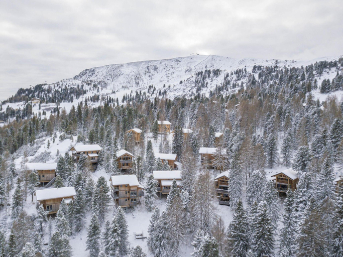 Others 4, Welcoming chalet with sauna  hot tub, Murau