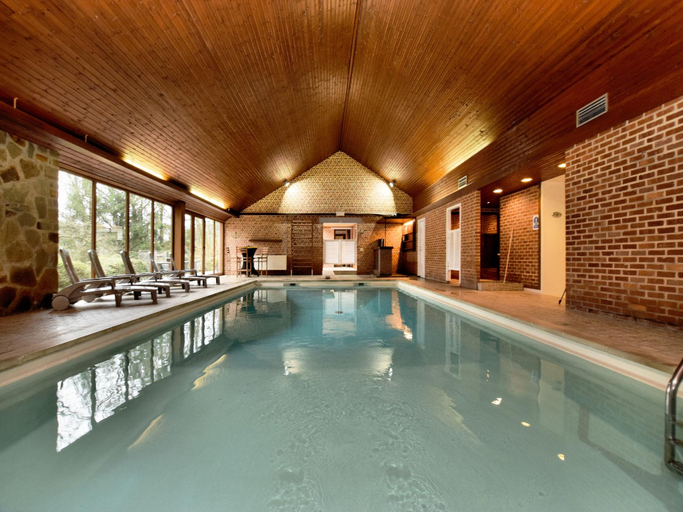 Sport & Beauty 2, Durbuy Forest Villa with Pool, Luxembourg