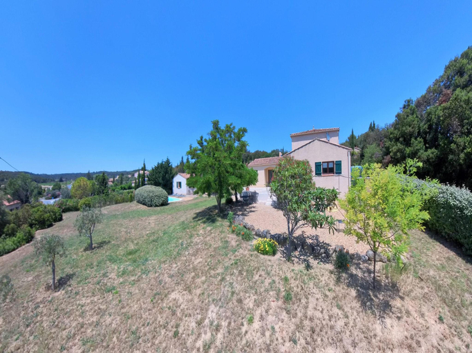 Garden 2, Beautiful villa with a private, fenced-in swimming pool, Hérault