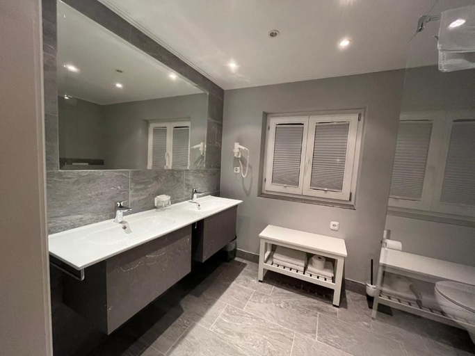 Bathroom 4, Hotel Post, Spittal an der Drau