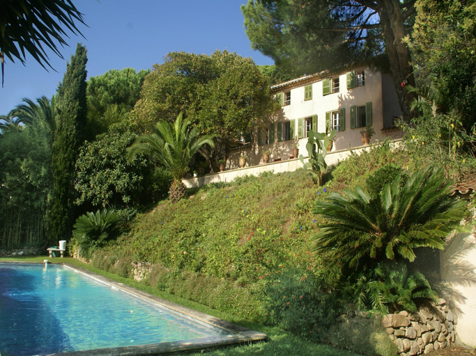 Exterior view 5, Scenic villa in Cannes with private pool, Alpes-Maritimes