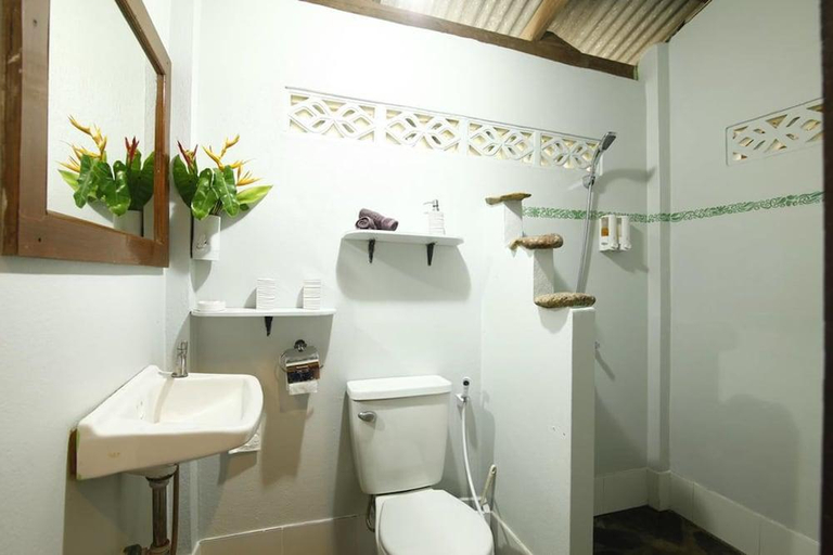Bathroom 3, Oon Lee Bungalows, Nua Khlong
