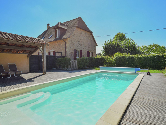 Exterior view 4, Elegant Villa in Saint-Médard, Dordogne